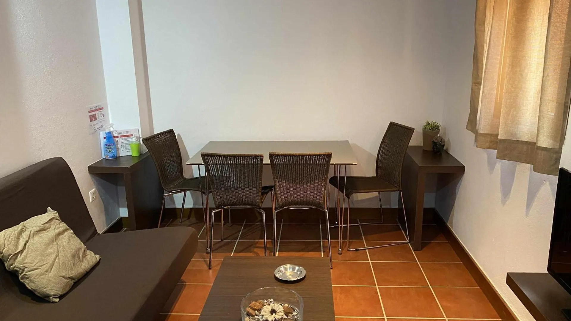 Apartamento Con Aire Acondicionado Muy Cerca De La Cádiz